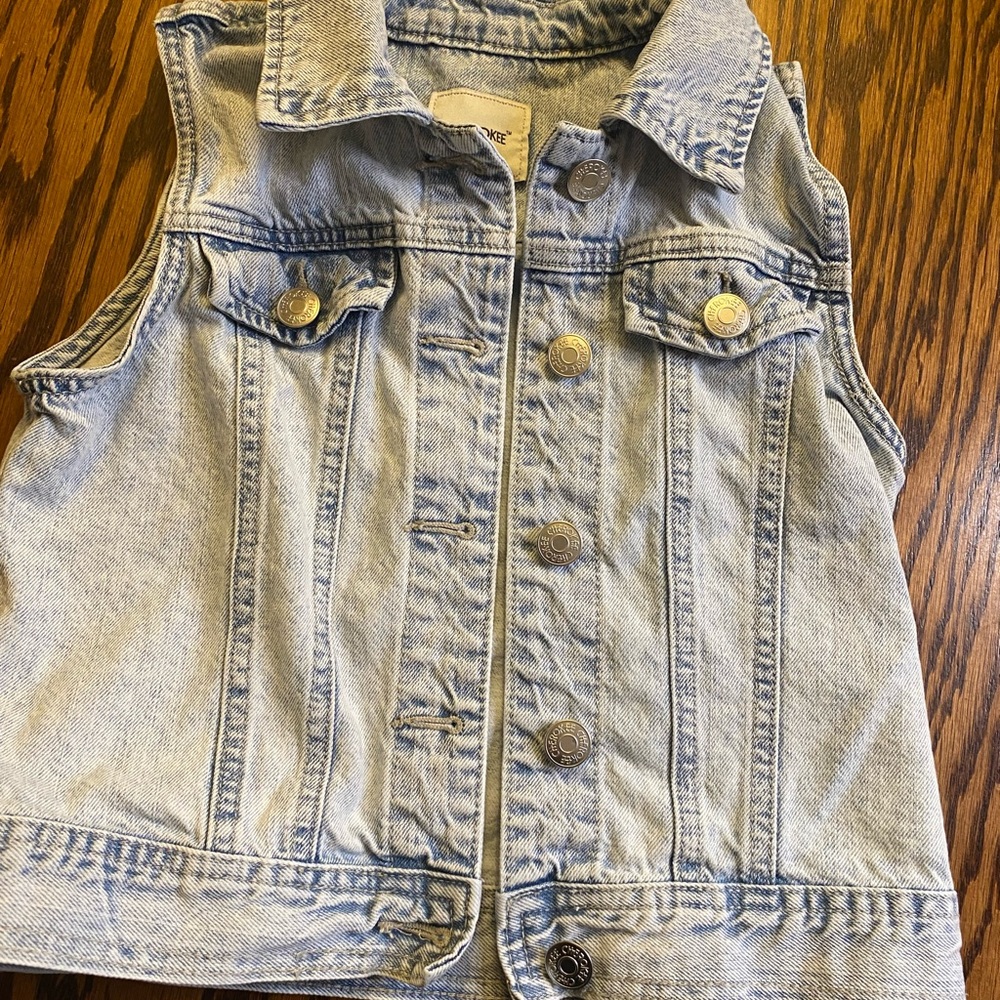 Cherokee denim vest size 10/12 acid wash